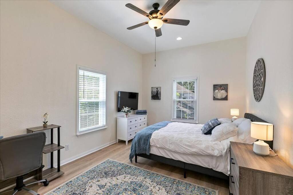 Lucky House - Tranquility In The Middle Of Houston - Tv In Every Room - 300 M2 외부 사진