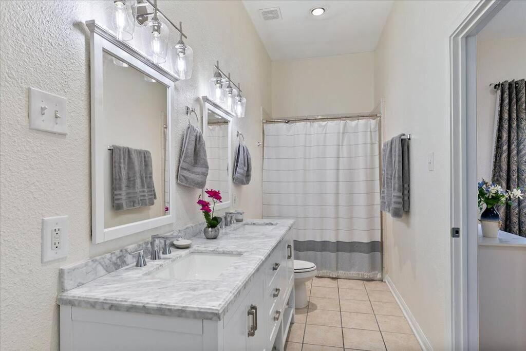 Lucky House - Tranquility In The Middle Of Houston - Tv In Every Room - 300 M2 외부 사진