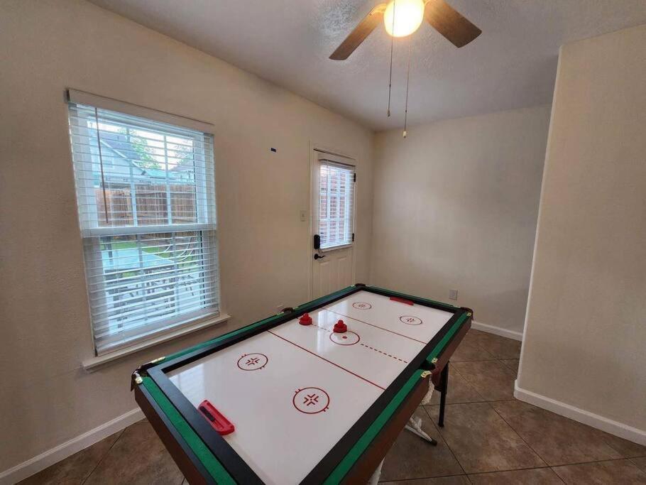 Lucky House - Tranquility In The Middle Of Houston - Tv In Every Room - 300 M2 외부 사진